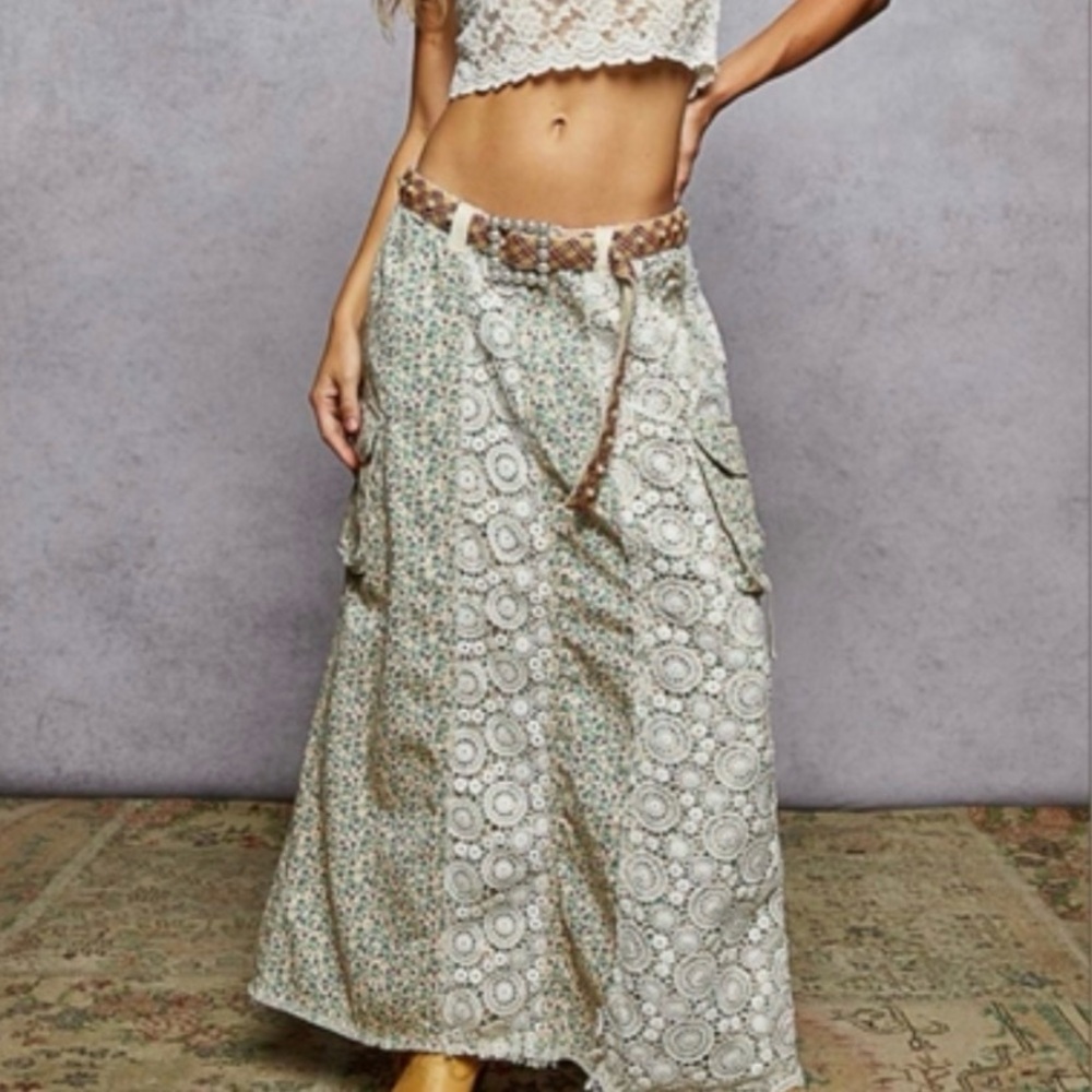 POL Floral and Lace Denim Maxi Skirt in Cream and Green NWOT Small